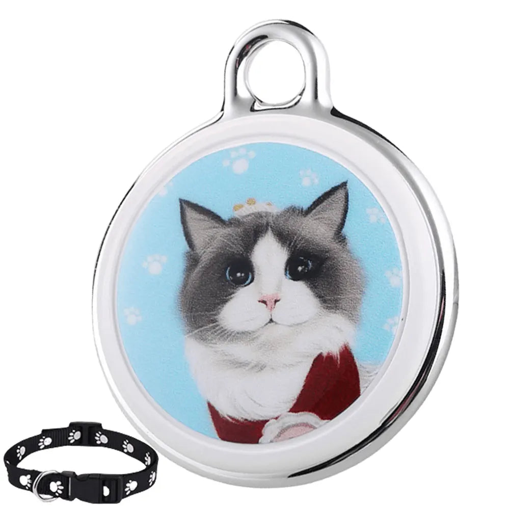 Pet GPS tracker tag with realistic ragdoll cat illustration on a blue background, includes collar accessory